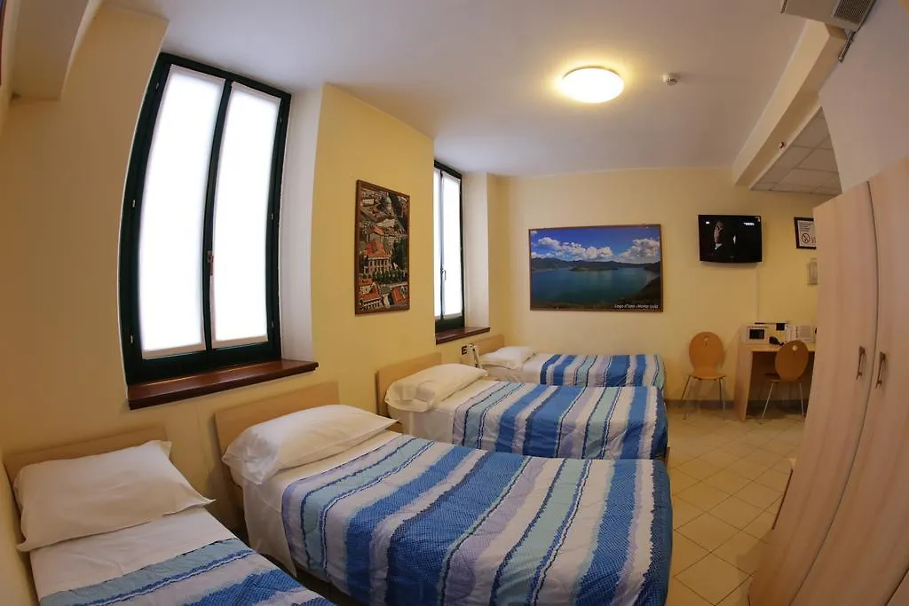 Central Hostel Bg Μπέργκαμο